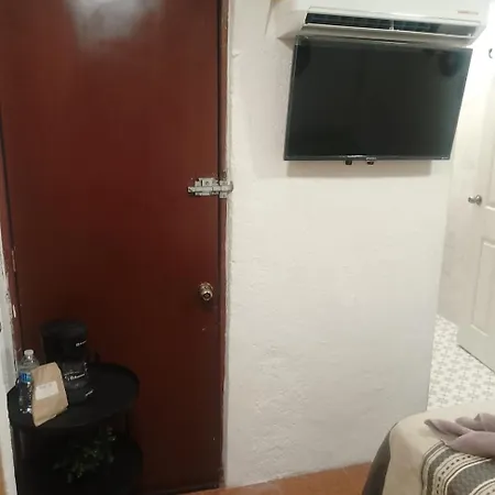 Casa Nance Alojamientos Coba Habitacion Con Bano Ac Tv Cancun Exterior photo